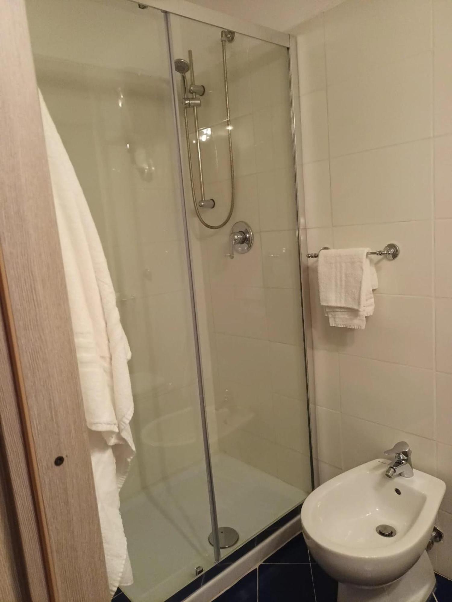 Guest House Biondi Cavour Roma Ngoại thất bức ảnh